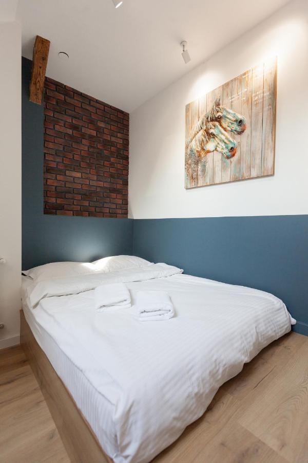 Leogrand Apartments On Khmelnytskoho 11 Lviv Extérieur photo