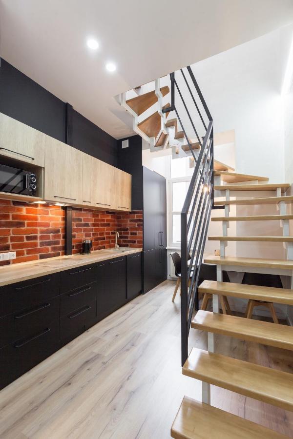 Leogrand Apartments On Khmelnytskoho 11 Lviv Extérieur photo