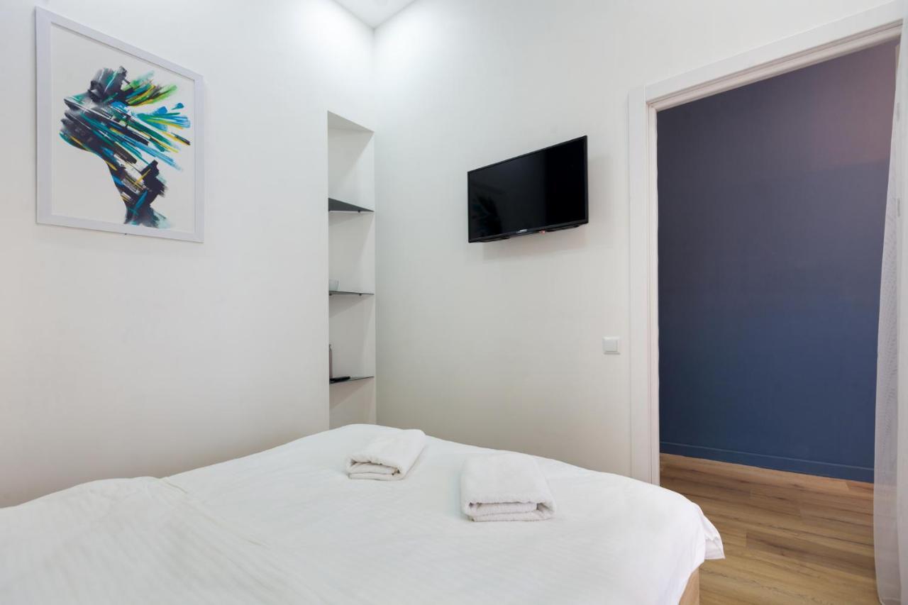 Leogrand Apartments On Khmelnytskoho 11 Lviv Extérieur photo