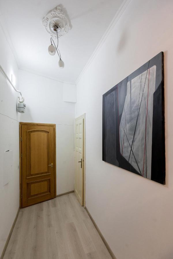 Leogrand Apartments On Khmelnytskoho 11 Lviv Extérieur photo